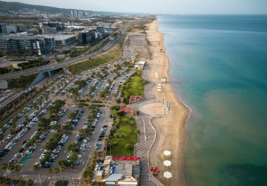Dado Beach, Israel